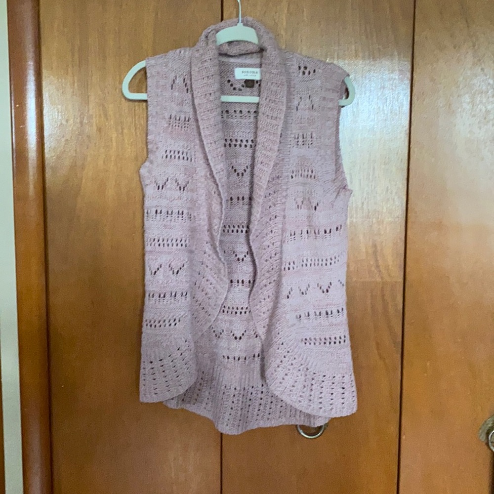 Sweater vest
